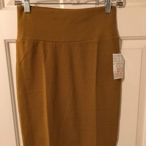 Lularoe Cassie - mustard with dots